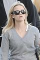 reese witherspoon baby bump watch 07