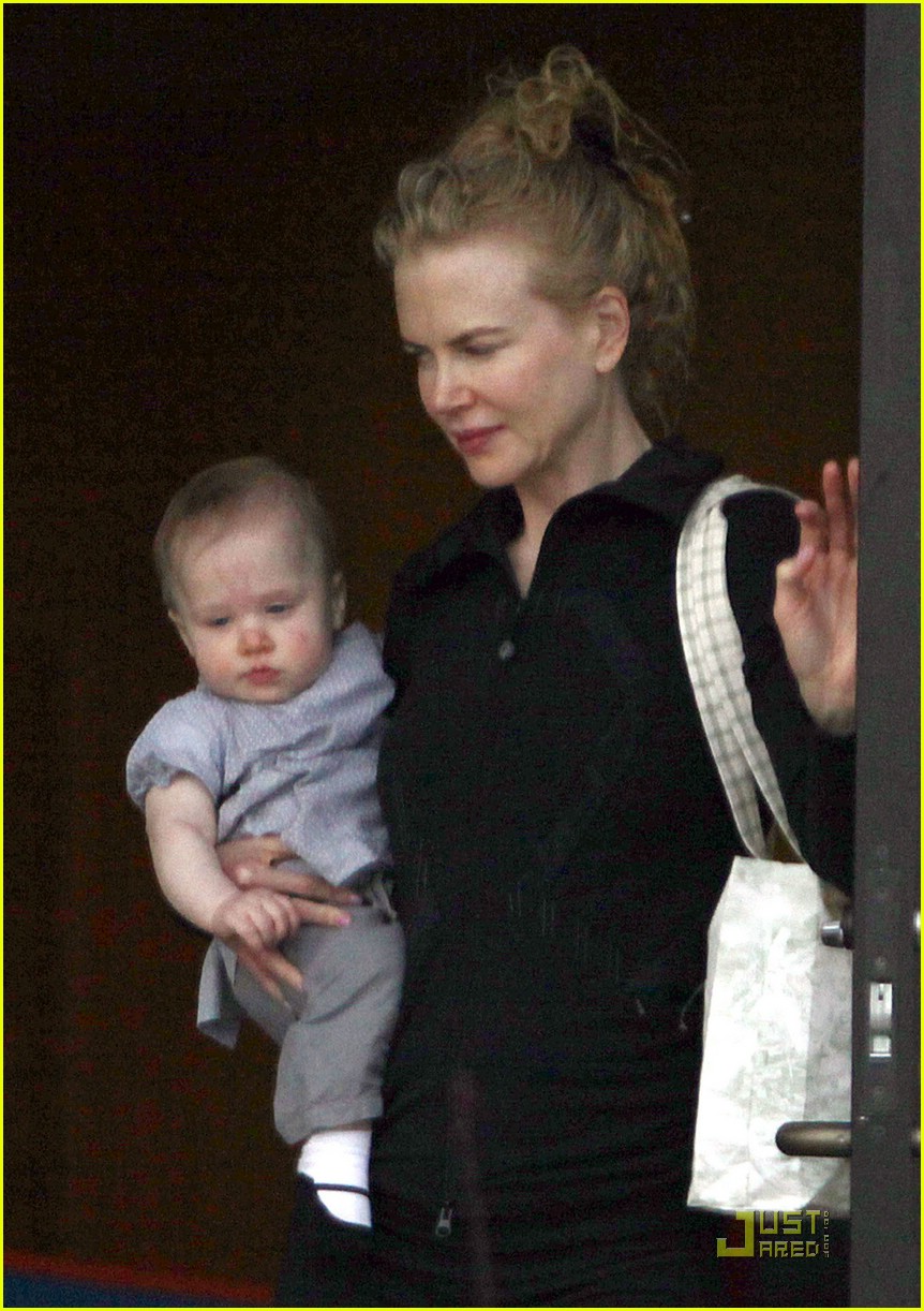 Nicole Kidman Has a Sunday Stroll Photo 1786851 Celebrity Babies