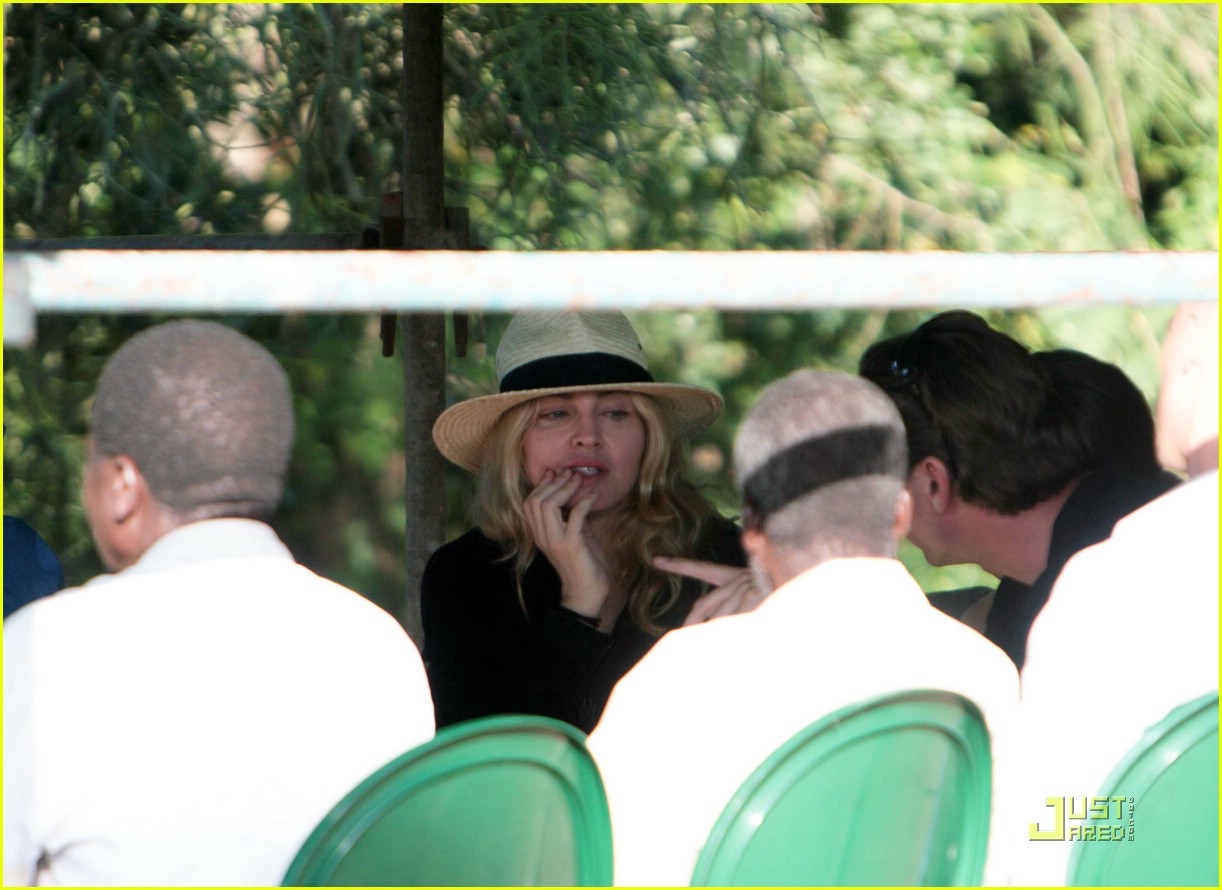 madonna marches to malawi 131820791