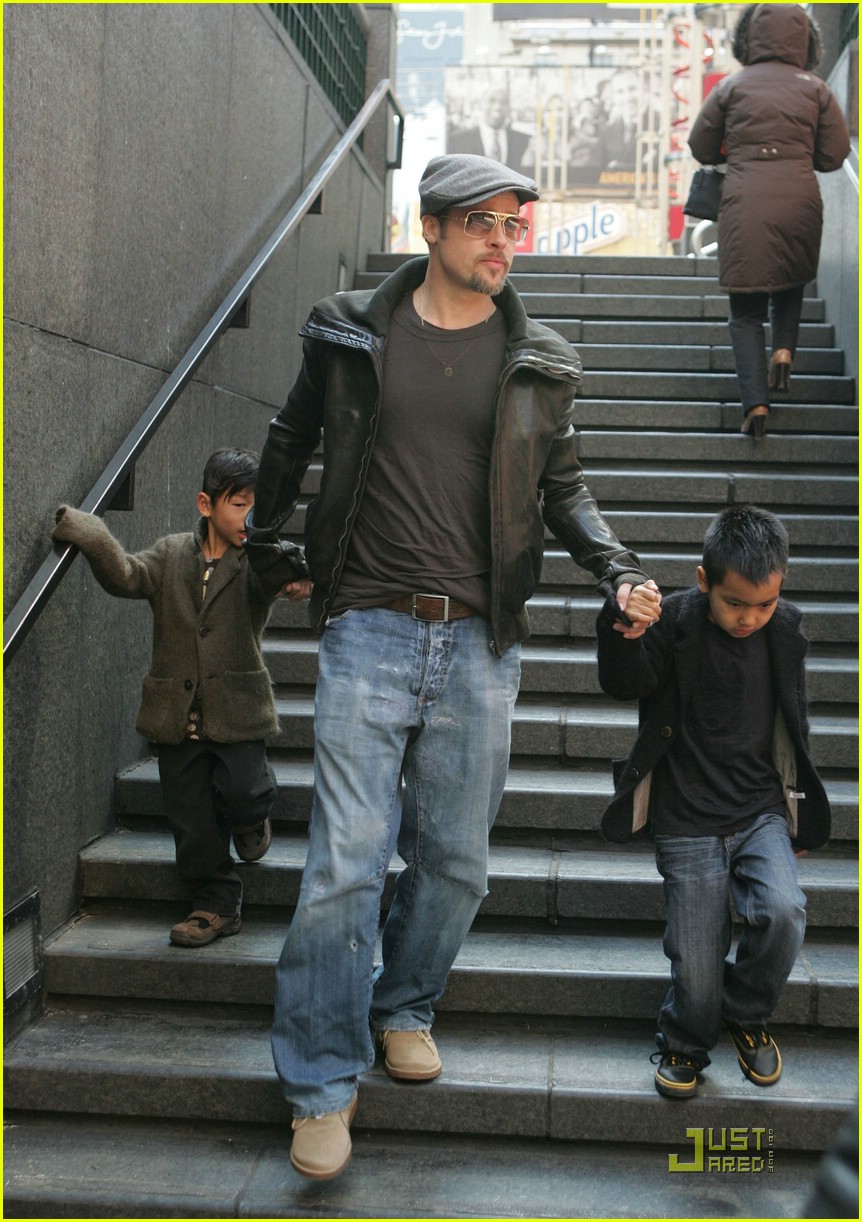 Brad & The Boys Blast Off to Mars Photo 1788991 Angelina Jolie, Brad