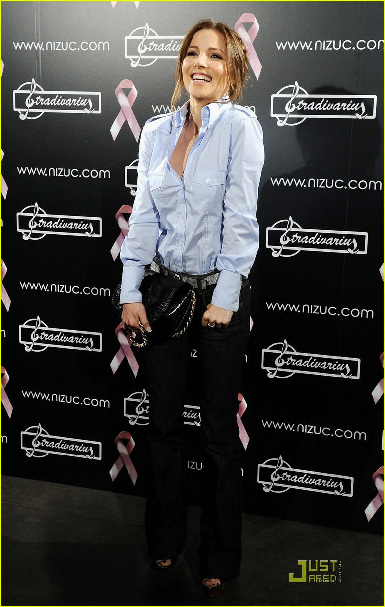 elsa pataky campaign against breast cancer 231839101