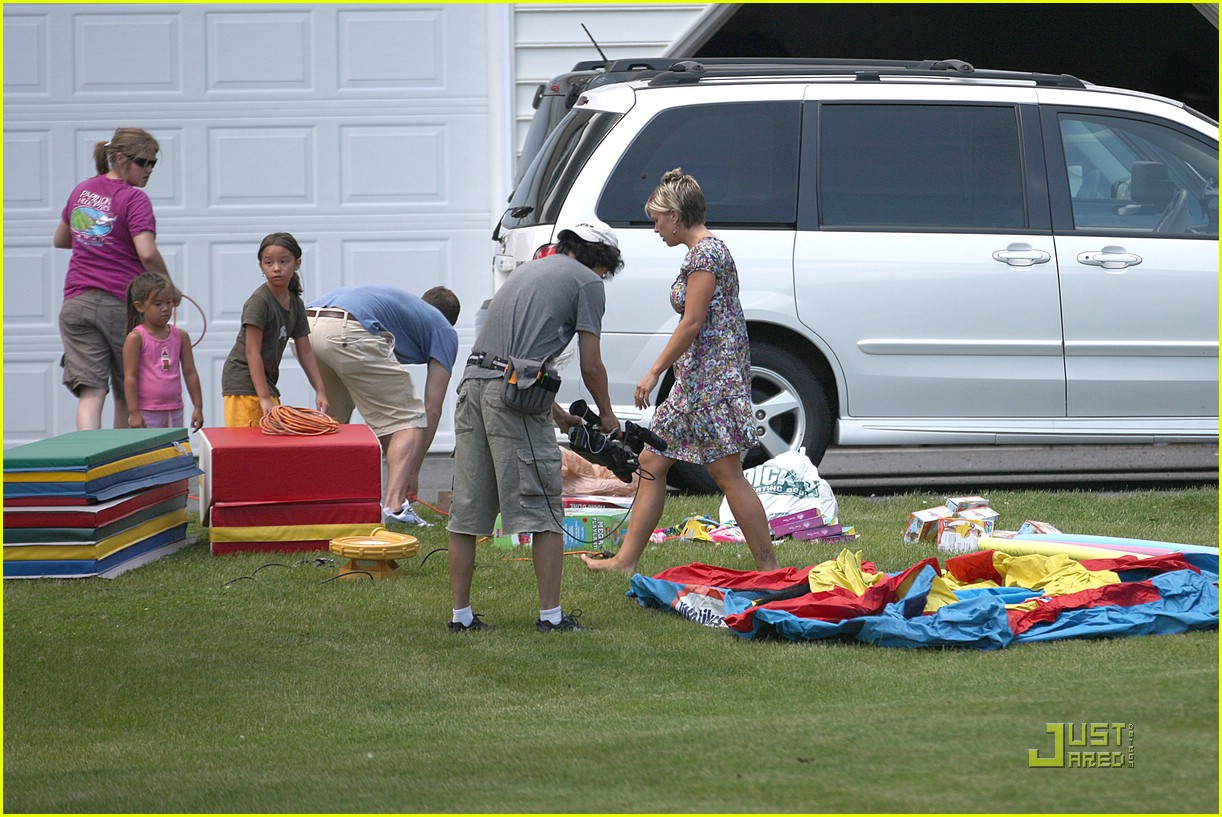 Kate Gosselin Celebrates 10th Wedding Anniversary Photo 1983651