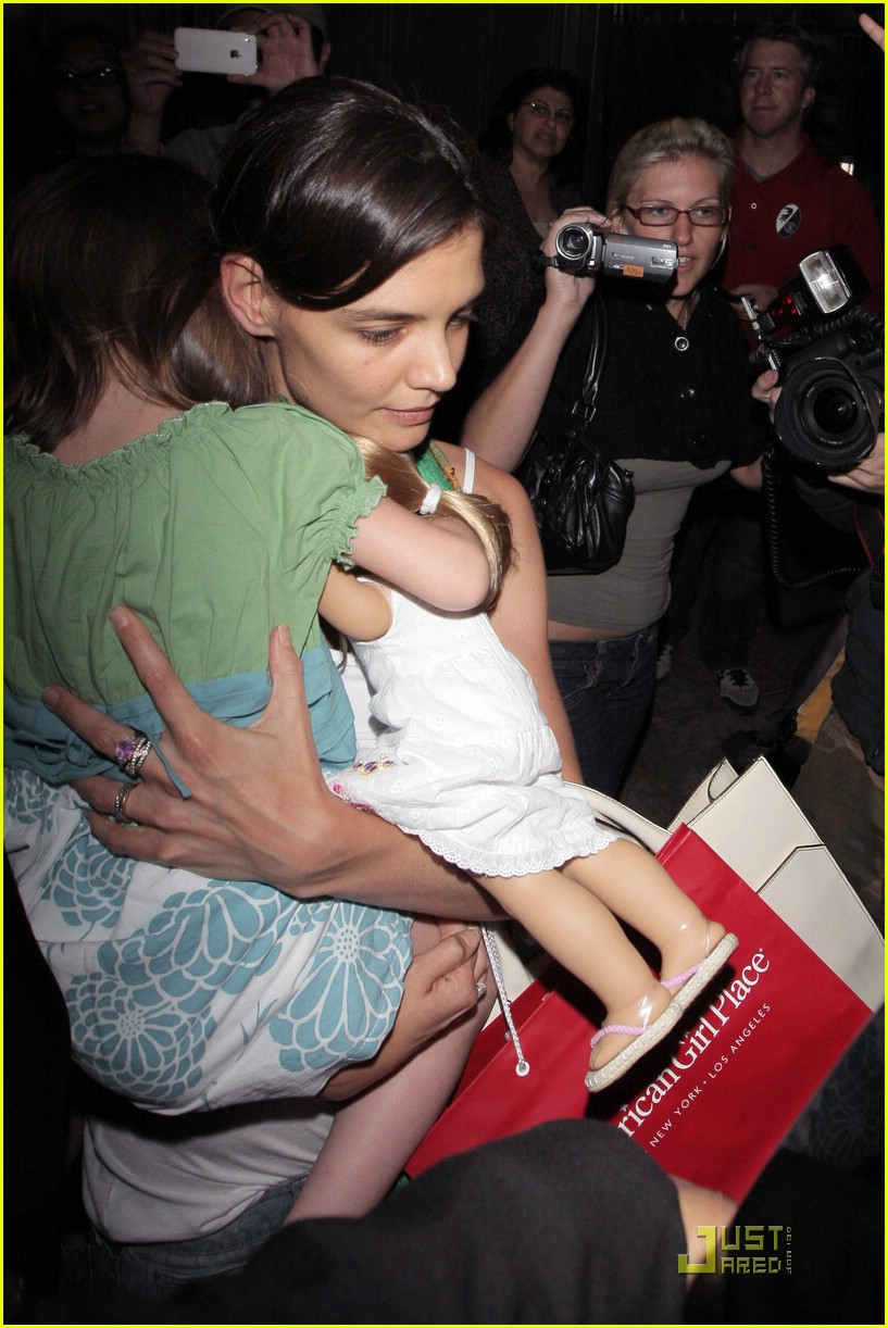 Katie Holmes is an AllAmerican Girl Photo 1985511 Celebrity Babies