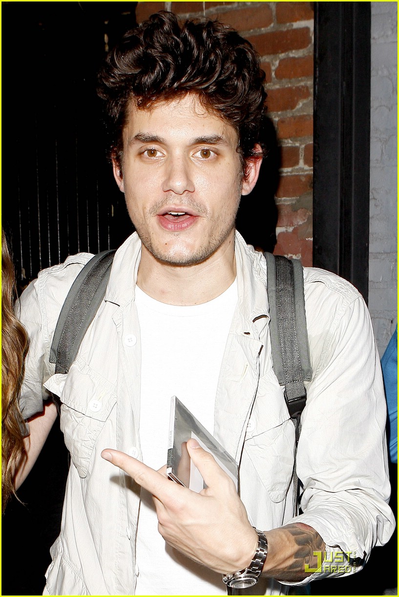 John Mayer Is Hounded At Hotel Cafe: Photo 1988491 | John Mayer Photos ...