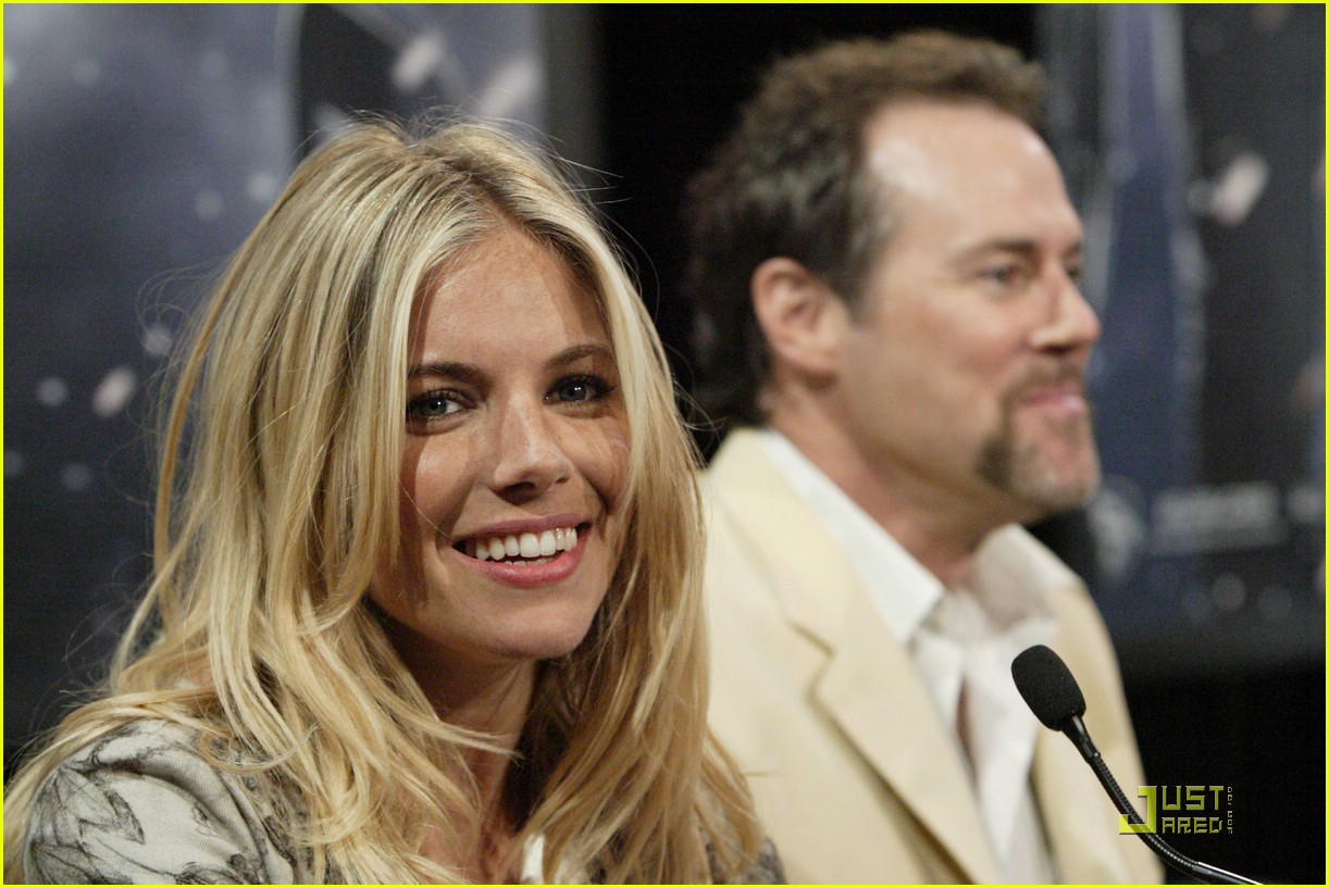 sienna miller rise of the press conference 062062211