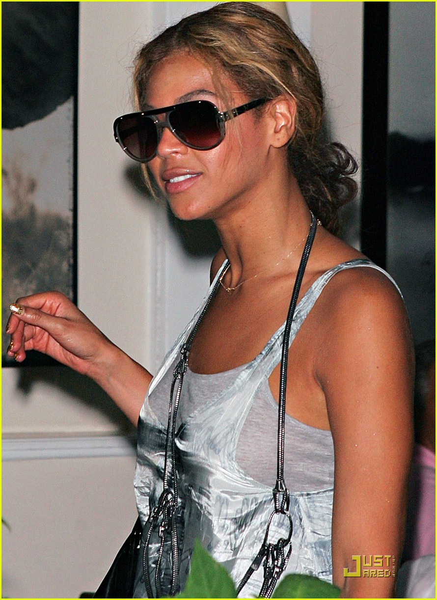 beyonce knowles nibble at nello 012124921