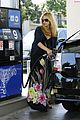 sarah michelle gellar pregnant gas station pump 08