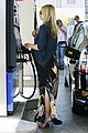 sarah michelle gellar pregnant gas station pump 10