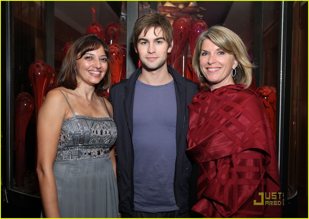 chace crawford renaissance hotel 052245781