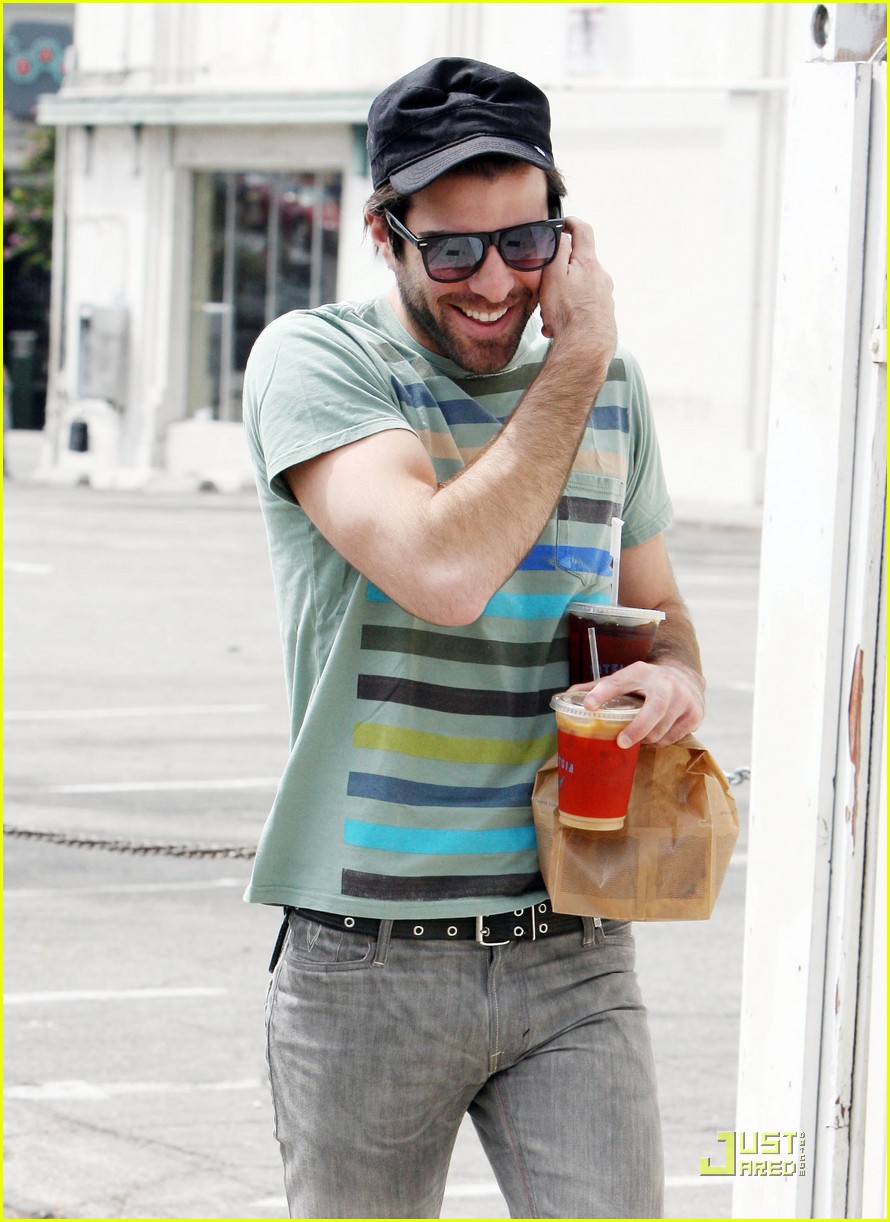 zachary quinto cheerful chatter 012216932