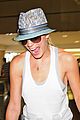 leann rimes lands at the airport 09