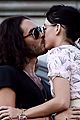 katy perry russell brand kissing 01