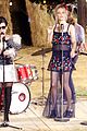 lily allen singing chanel fashion show 10
