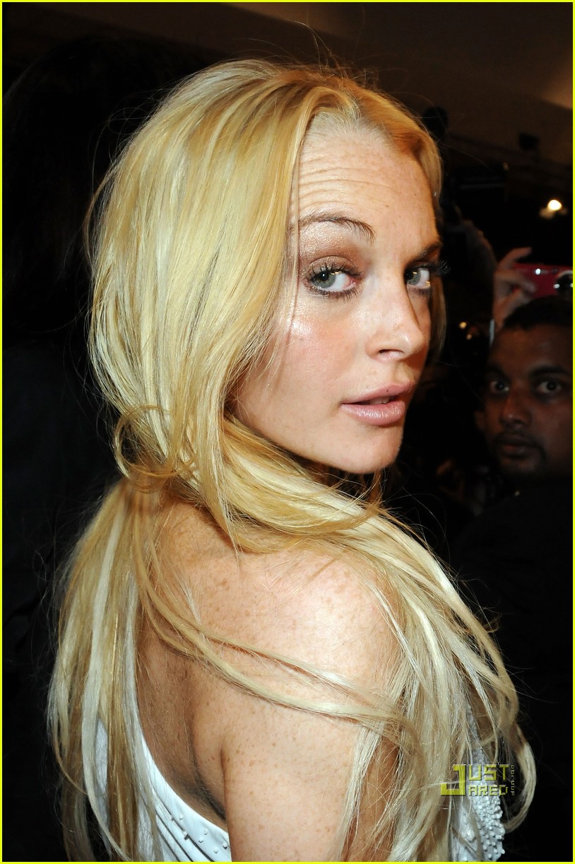 Lindsay Lohan Chaos at Ungaro Fashion Show! Photo 2262281 Lindsay