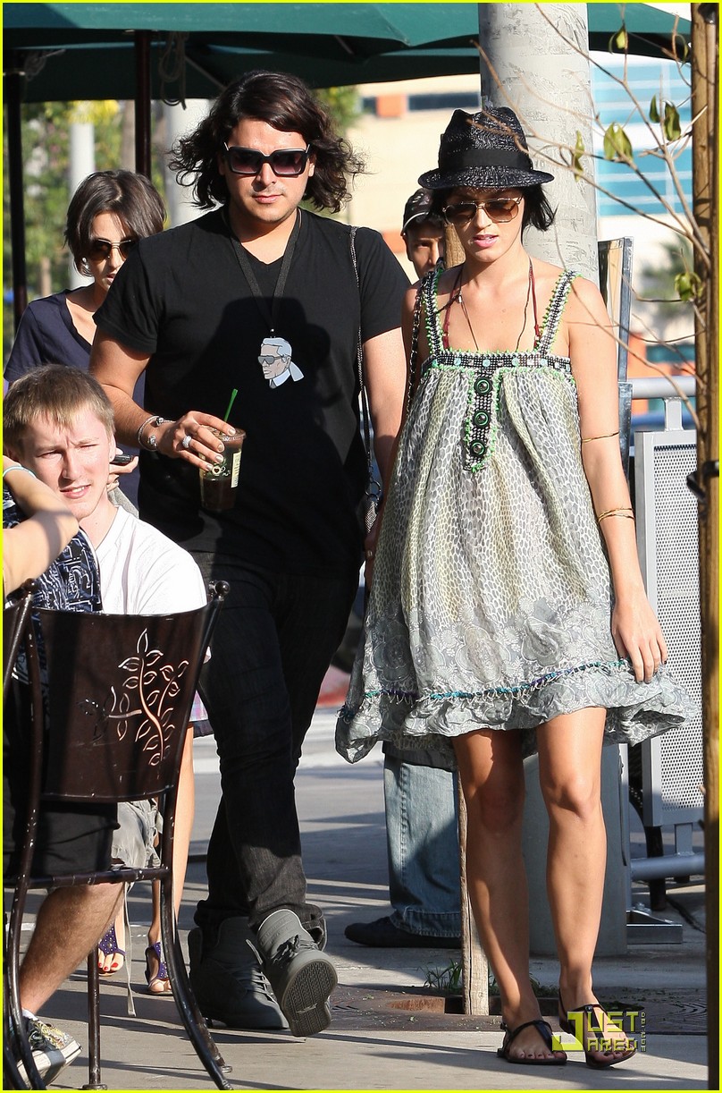 katy perry hangs with russell brands brother 17