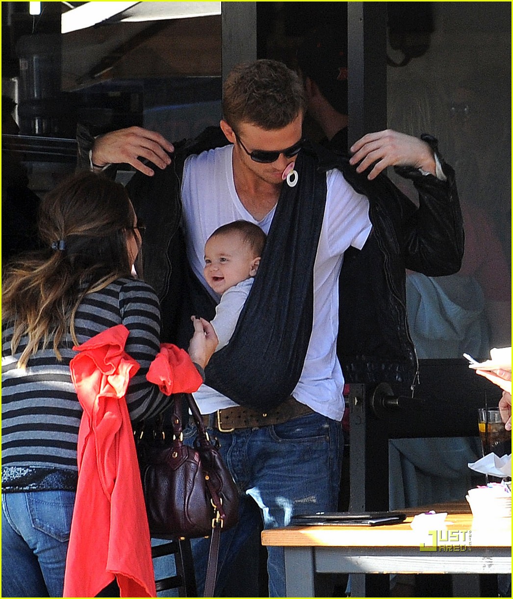 Cam Gigandet is TOAST: Photo 2340851 | Cam Gigandet, Celebrity Babies, Dominique  Geisendorff, Everleigh Gigandet Photos | Just Jared: Entertainment News, image size:1046x1222