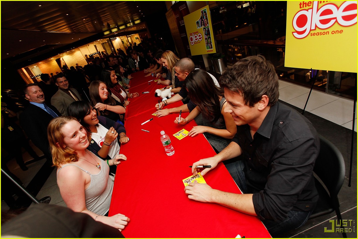 glee cast autograph signings 16