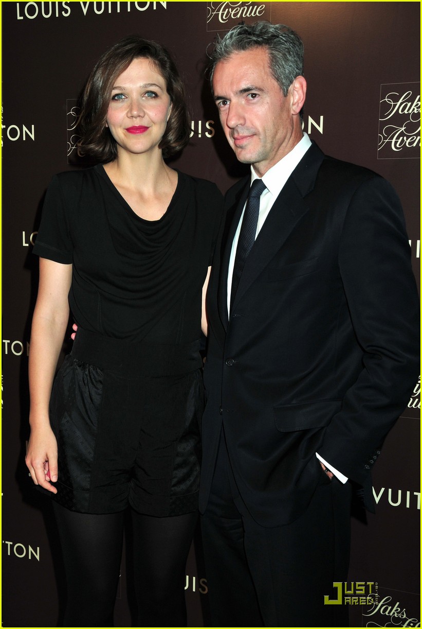 maggie gyllenhaal loves the louis vuitton cruise collection 292349981