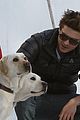 zac efron plays with dogs aspen 01