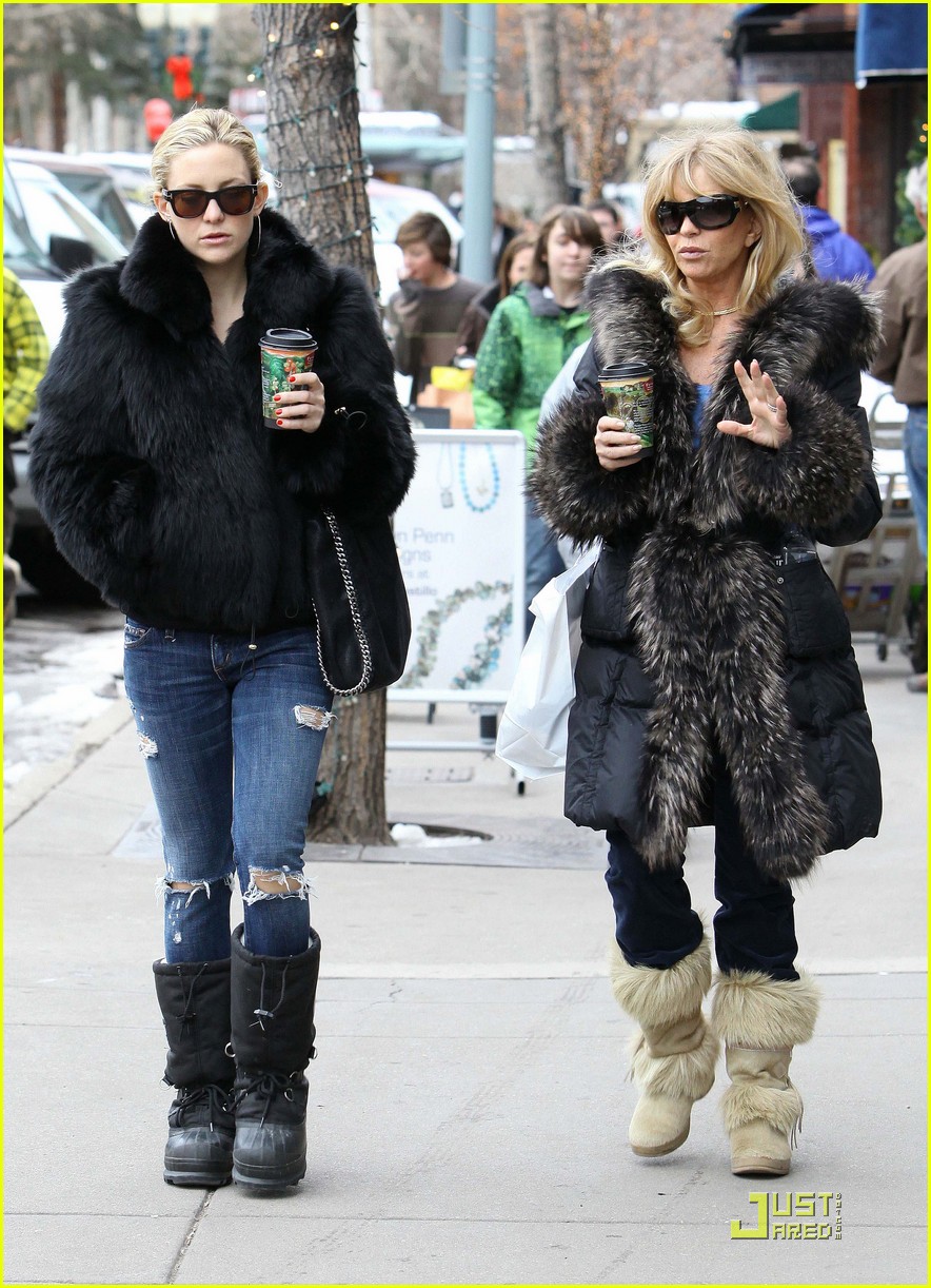 kate hudson goldie hawn bond over a cup of coffee 062403509