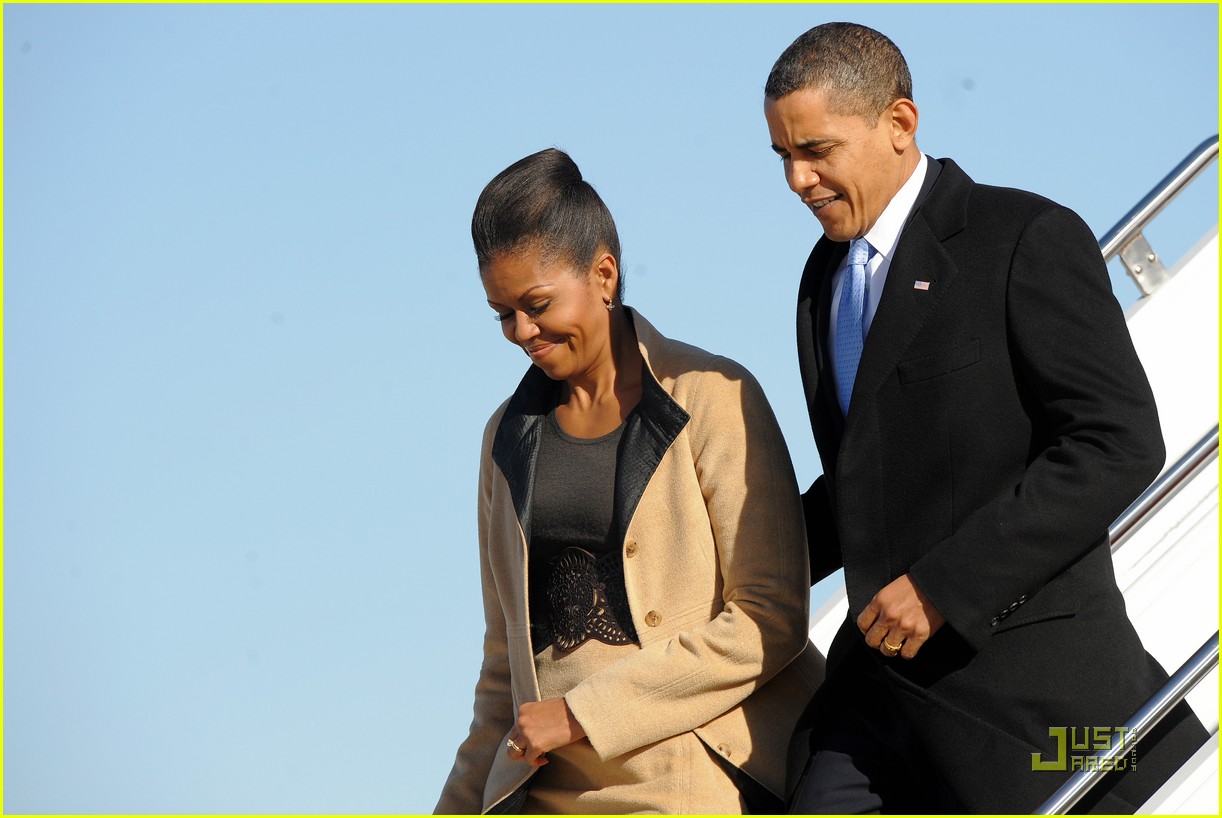 michelle obama home from norway 022401471