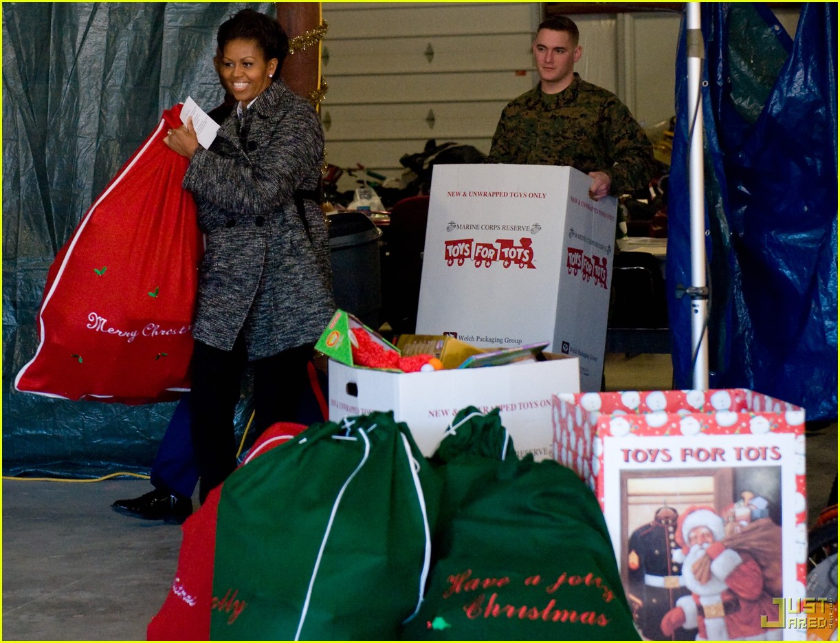 michelle obama toys for tots 11