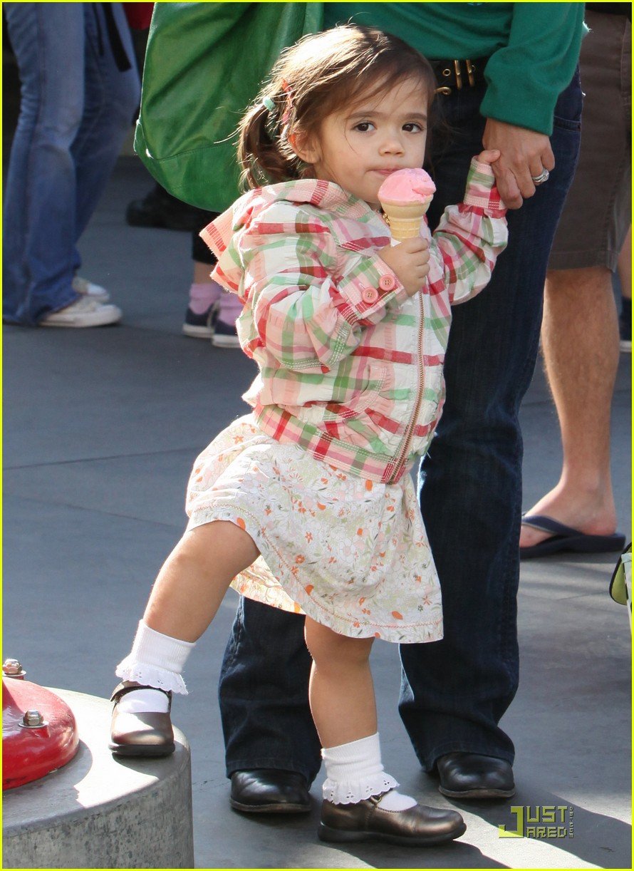 Valentina Pinault Is An Ice Cream Cone Cutie Photo 2404866 Celebrity