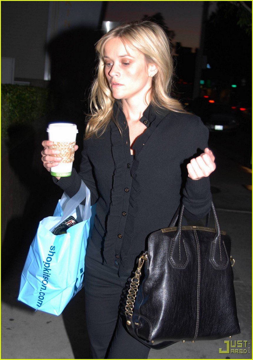 reese witherspoon single shopping kitson 012402448
