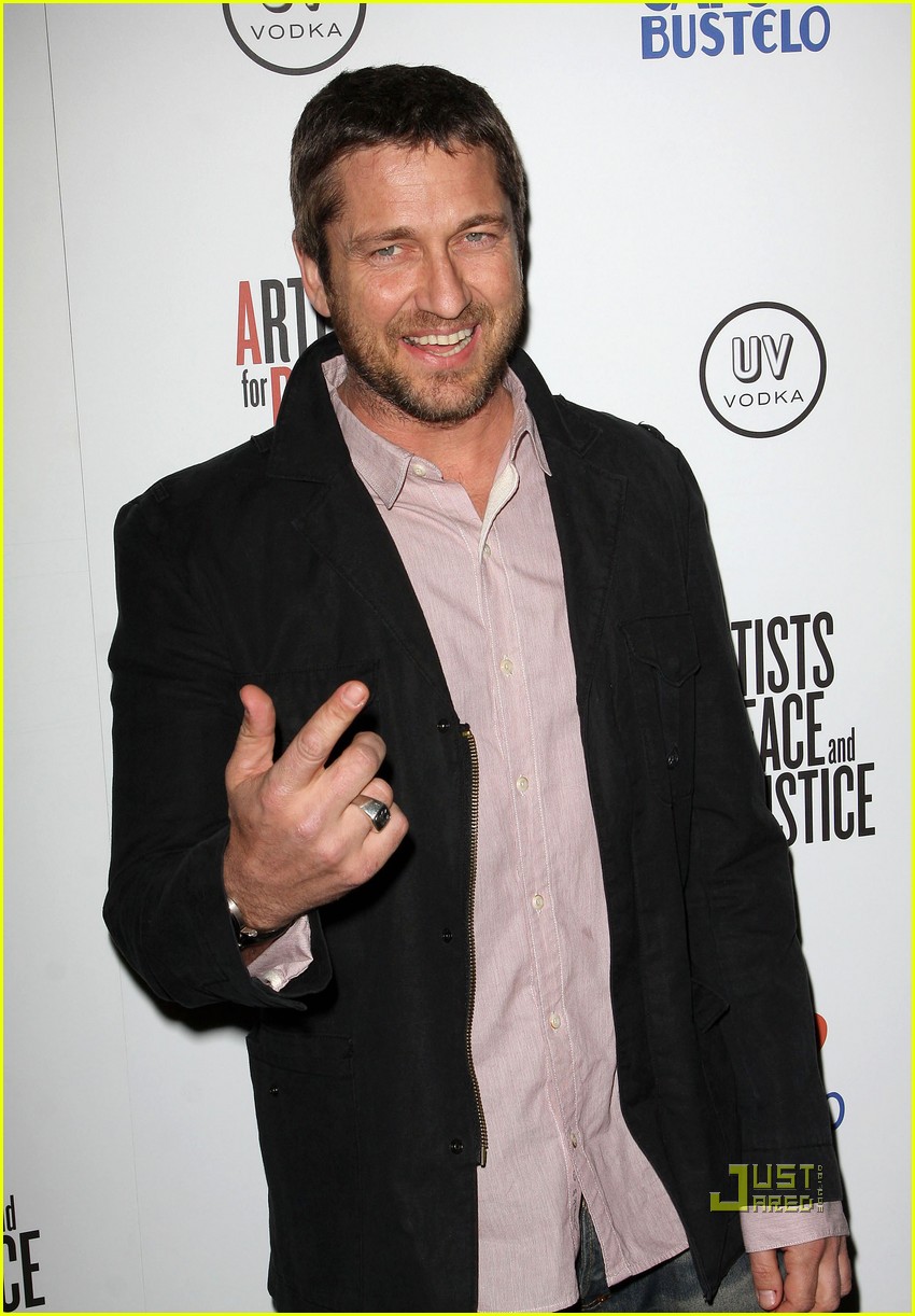 gerard butler artists for peace and justice 01