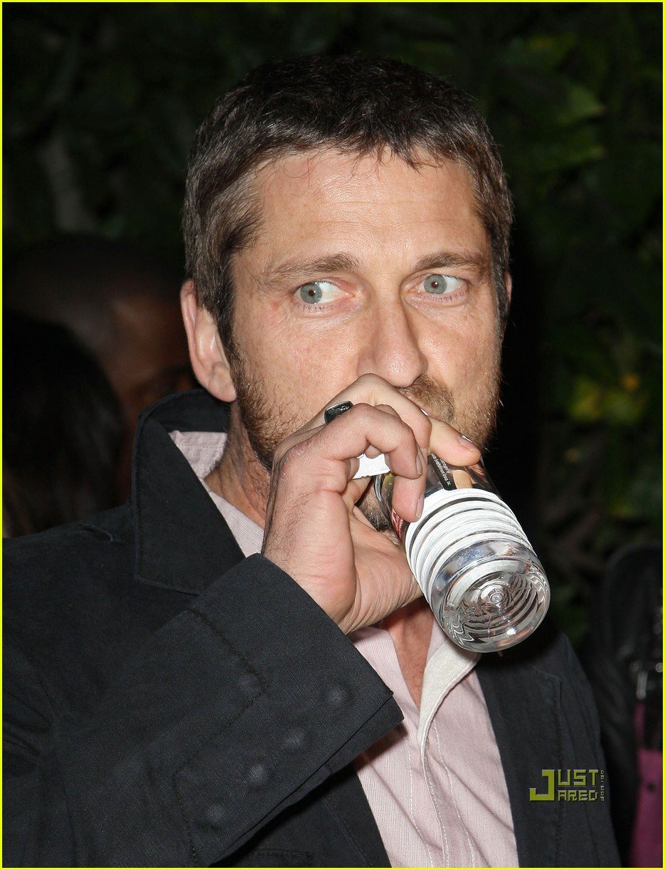 gerard butler artists for peace and justice 022412323