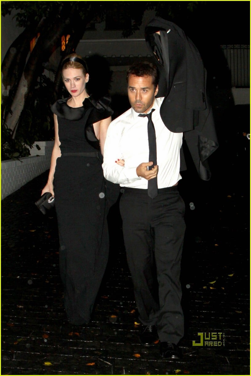 jeremy piven january jones after 2010 golden globes arm in arm 012410063