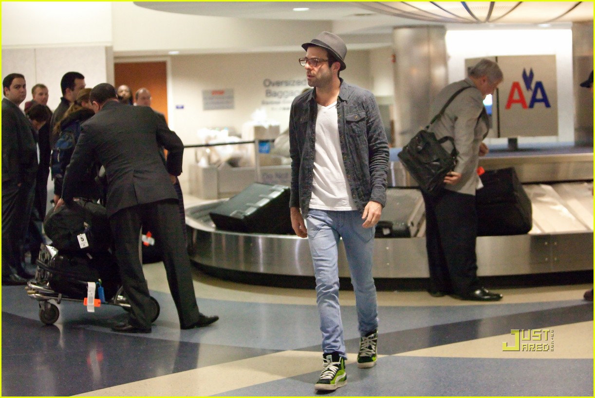 zachary quinto lands at lax 022412597