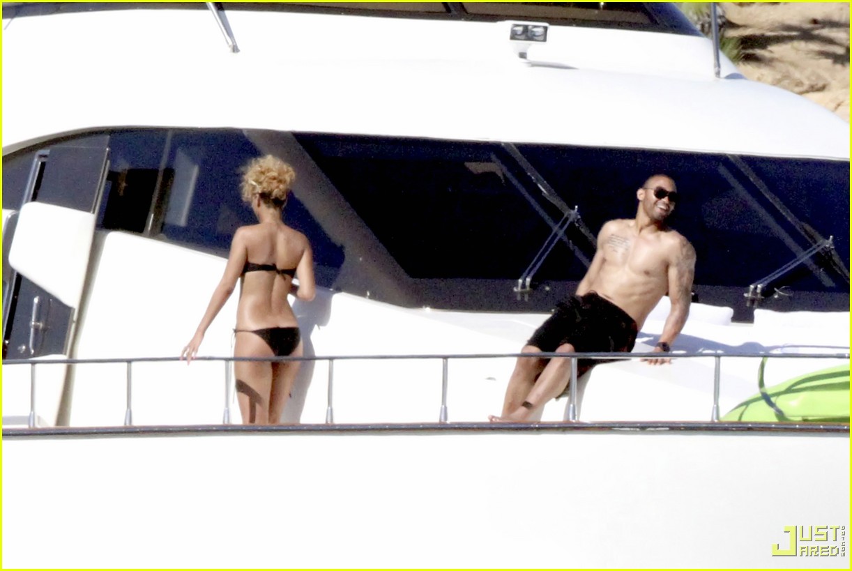 rihanna matt kemp shirtless bikini mexico boat 02