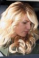 jessica simpson gets more color and curls 02