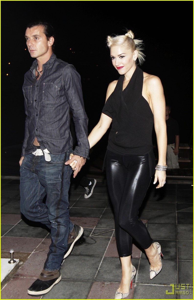 Gwen Stefani & Gavin Rossdale Bring Their Boys to St. Bart's Photo