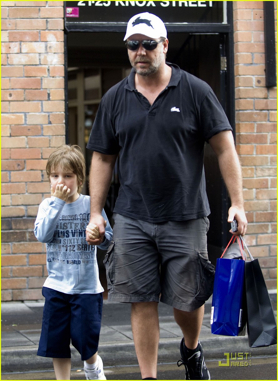russell crowe father son 022425528