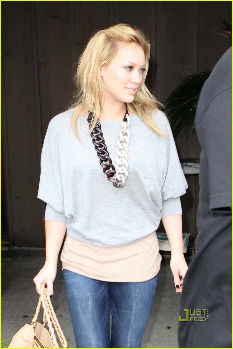 hilary duff beauty and the briefcase 11