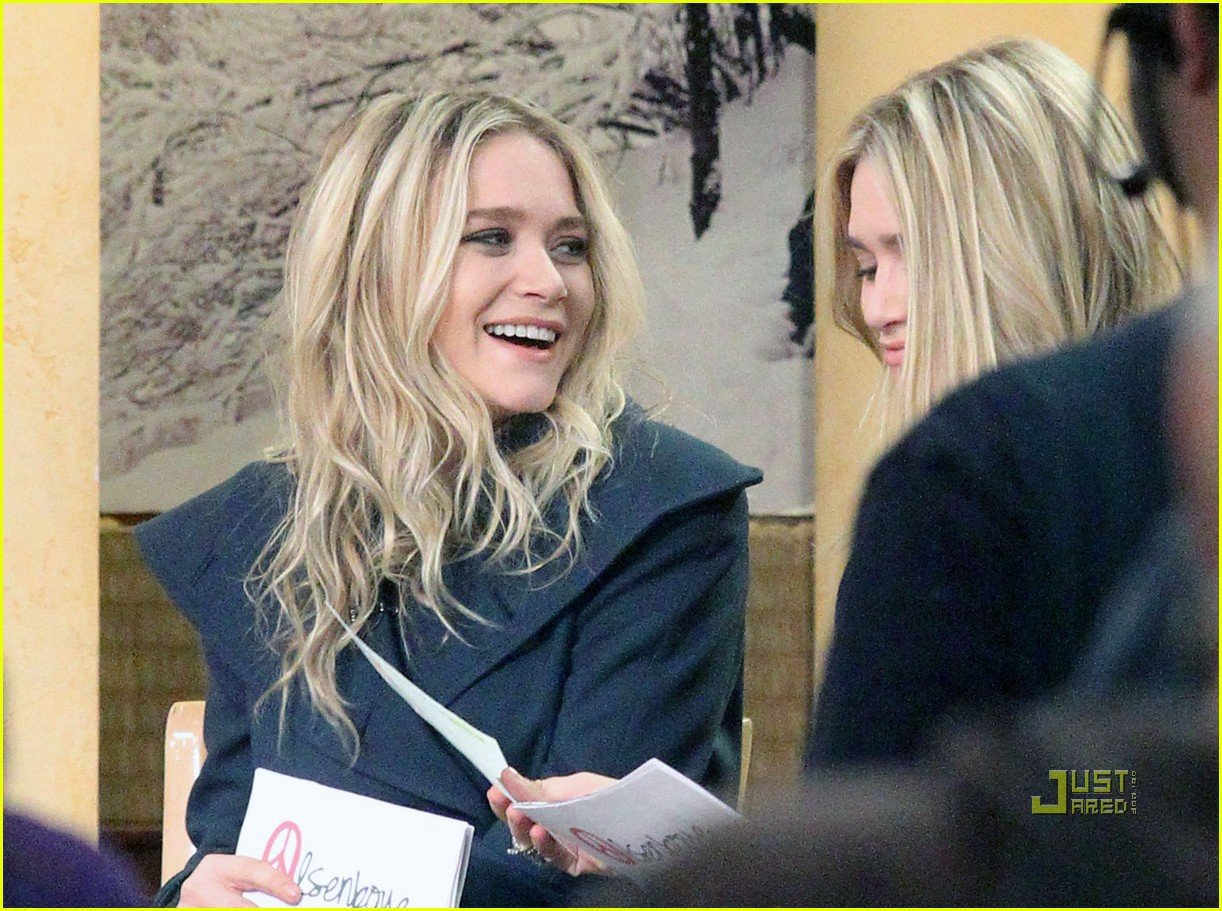 MaryKate & Ashley Olsen Debut 'Olsenboye' on ABC Photo 2425184