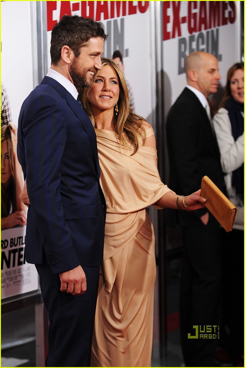 Jennifer Aniston & Gerard Butler Pucker Up Photo 2435133 Gerard
