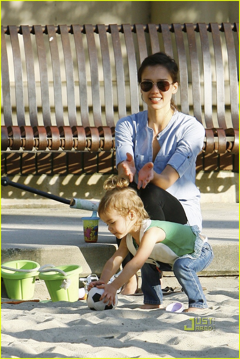 Honor Warren is a Sandbox Sweetheart Photo 2435662 Cash Warren