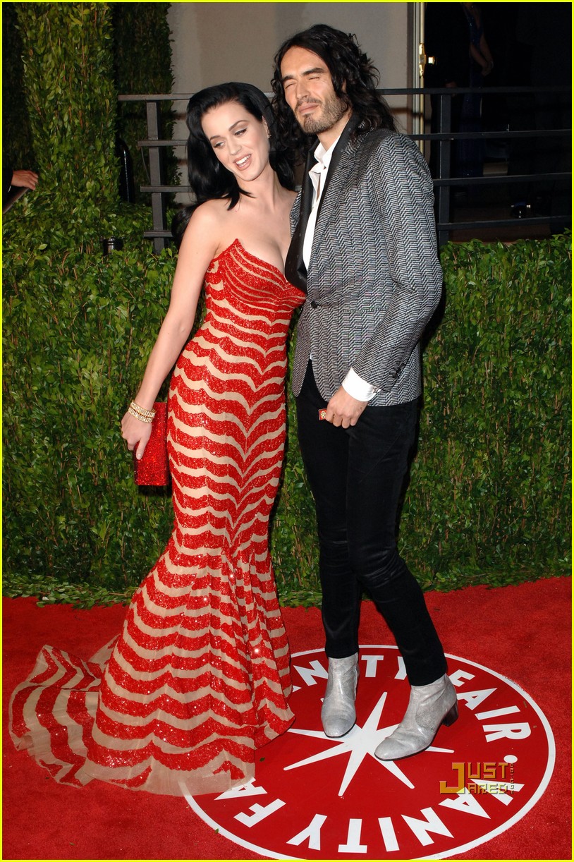 katy perry russell brand vanity fair 2010 oscars after party 072433311