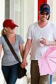 reese witherspoon jim toth holding hands 14