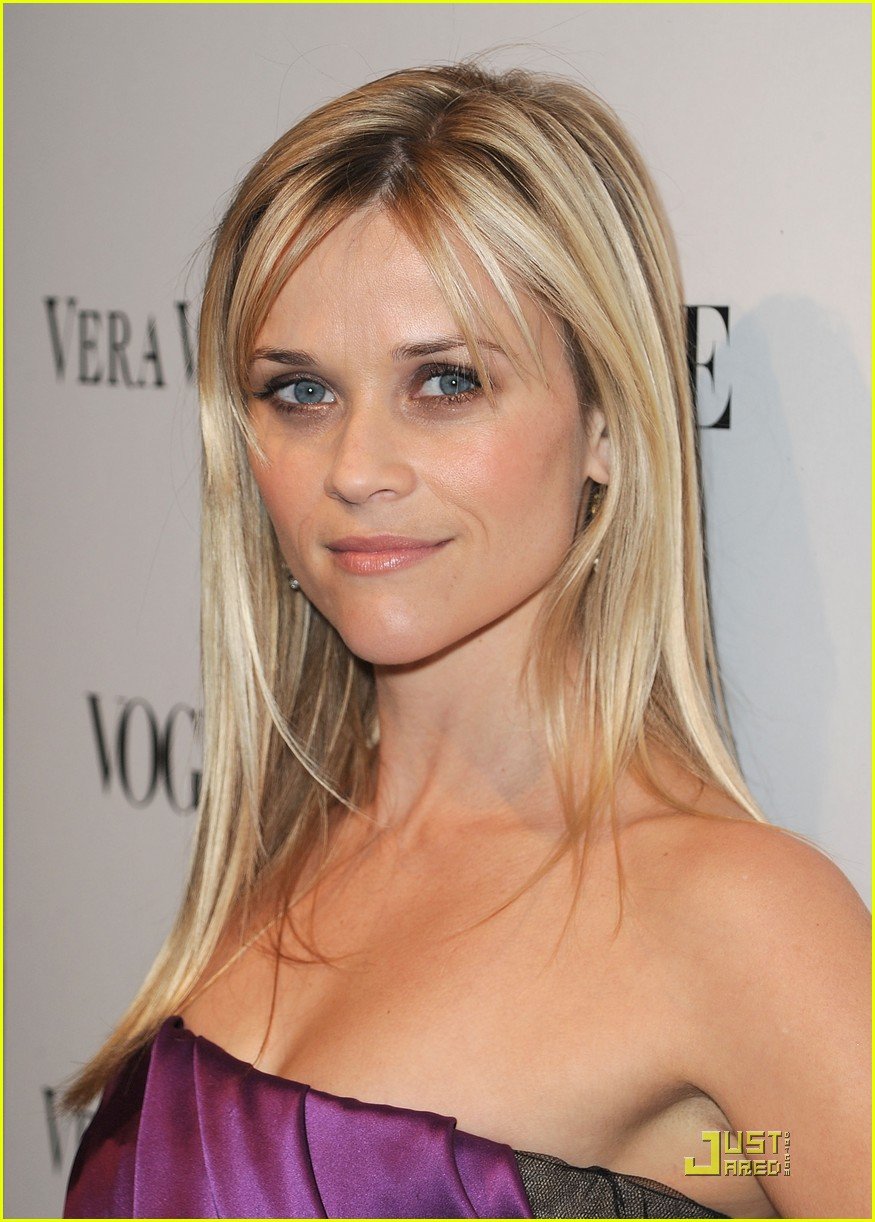 reese witherspoon views vera wang 152431604