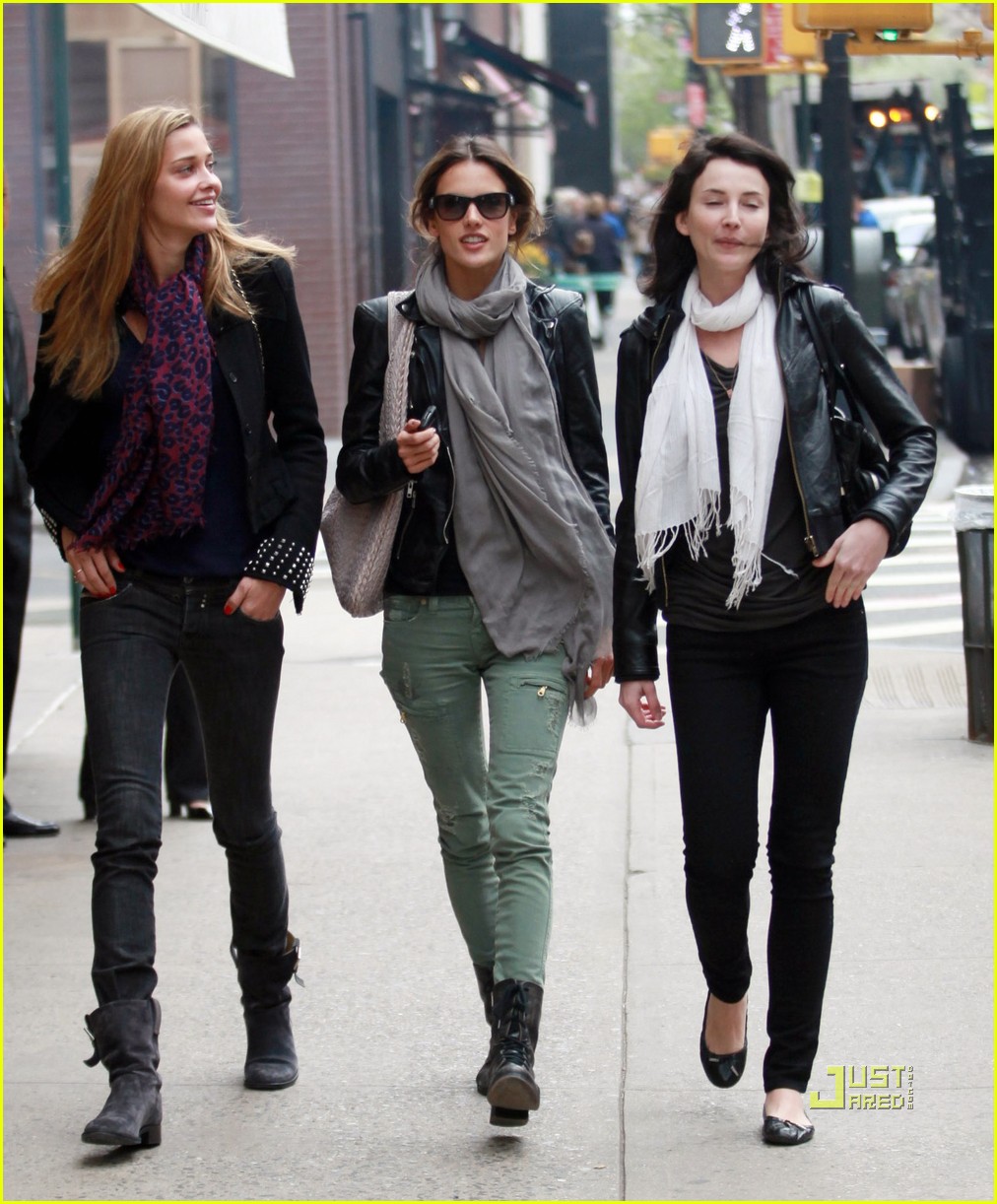 alessandra ambrosio nyc lunch with friends 022441632
