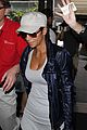 halle berry lax airport 04