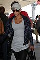 halle berry lax airport 07