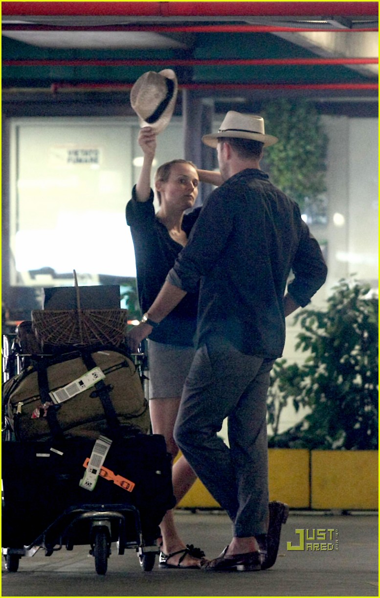 Diane Kruger & Joshua Jackson Romantic in Rome! Photo 2450017 Diane(01)