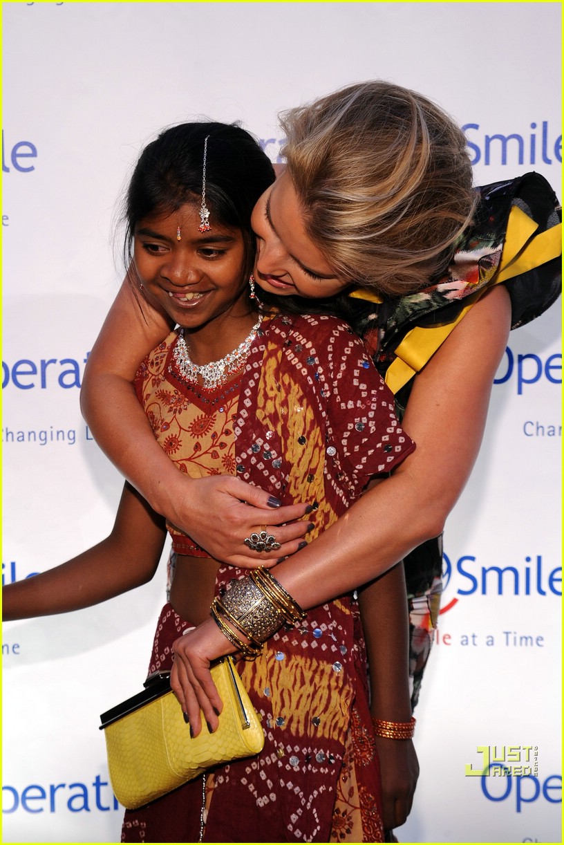 jessica simpson operation smile say cheese 042448637