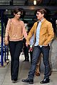 tom cruise katie holmes holding hands nyc 04