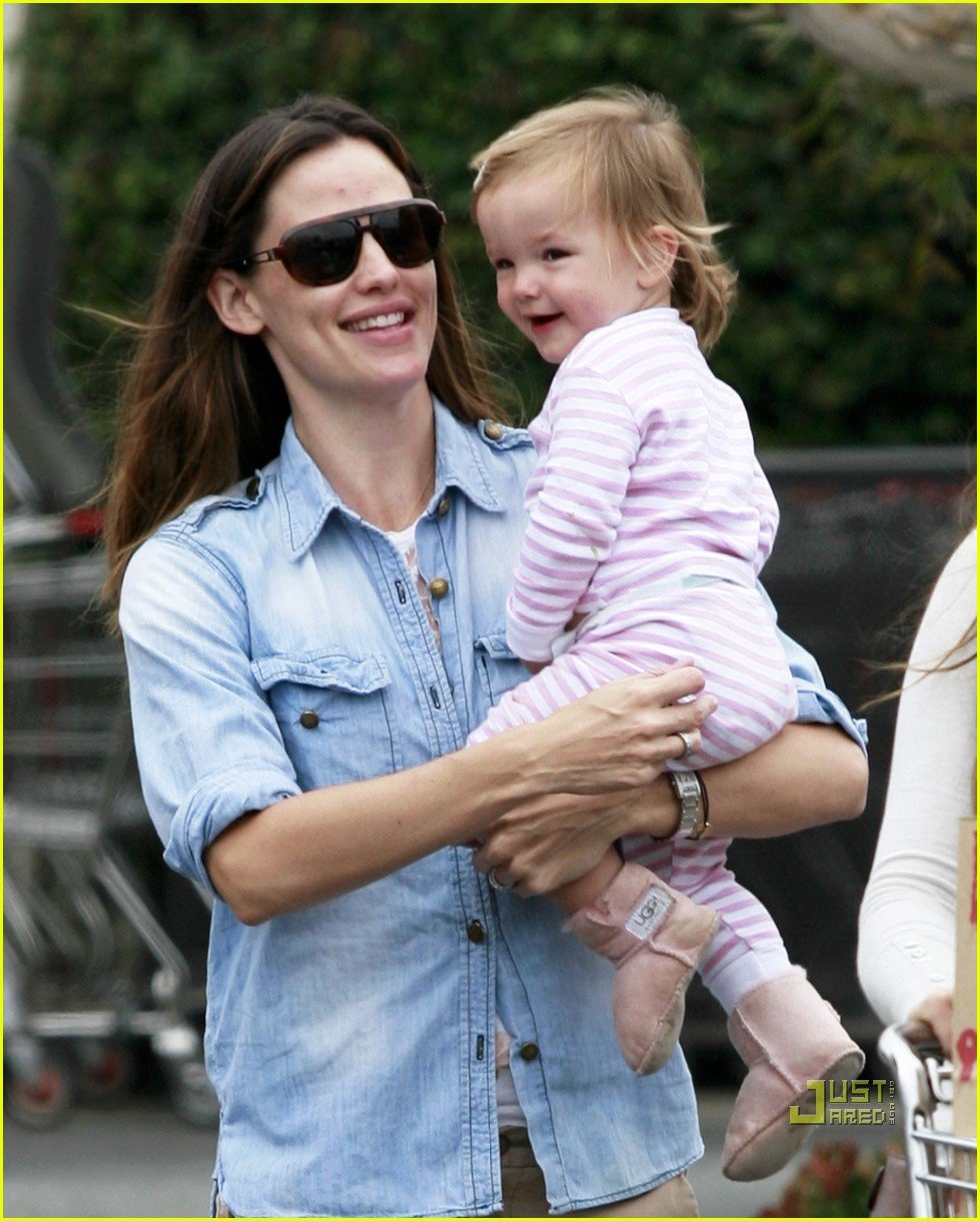 Jennifer Garner Smiley with Seraphina! Photo 2456250 Ben Affleck
